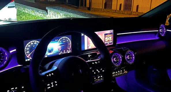 location-MERCEDES-BENZ-Montignac-Lascaux-roadstr