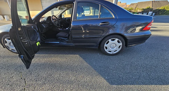 location-MERCEDES-BENZ-Coulaines-roadstr