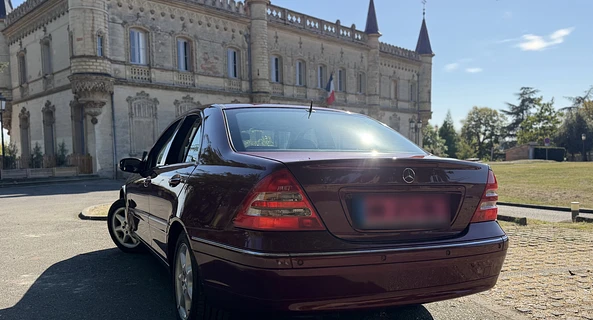 location-MERCEDES-BENZ-Launaguet-roadstr
