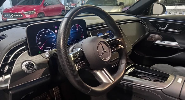 location-MERCEDES-BENZ-Brains-roadstr