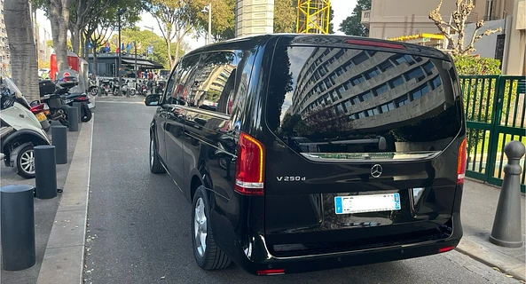 location-MERCEDES-BENZ-Marseille-roadstr