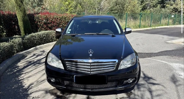 location-MERCEDES-BENZ-Saint-Paul-de-Vence-roadstr