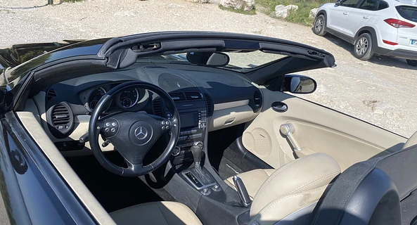 location-MERCEDES-BENZ-Velaux-roadstr