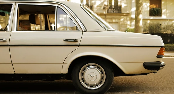 location-MERCEDES-BENZ-Paris-roadstr