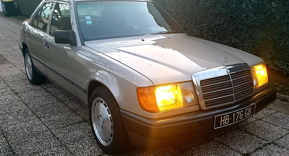 location-MERCEDES-BENZ-Voisenon-roadstr