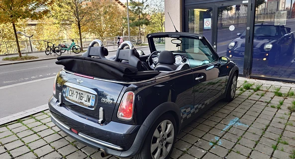 location-MINI-Paris-roadstr