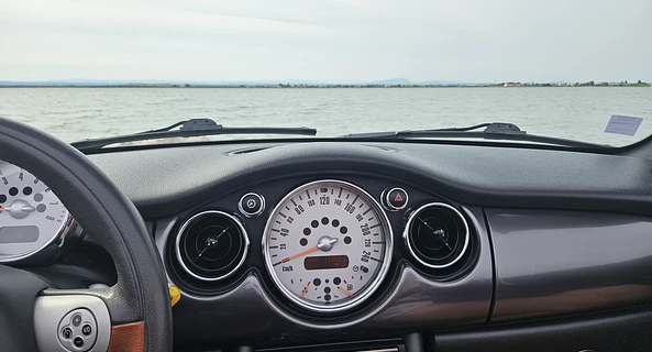 location-MINI-La Grande-Motte-roadstr