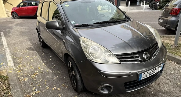 location-NISSAN-Marseille-roadstr