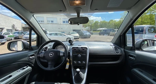 location-OPEL-Calenzana-roadstr