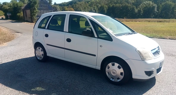 location-OPEL-Nogent-le-Rotrou-roadstr