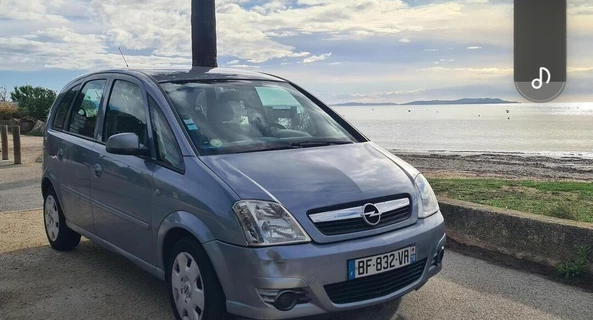 location-OPEL-Hyères-roadstr