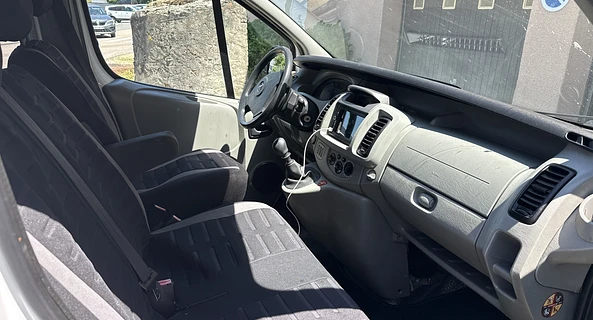 location-OPEL-Amplepuis-roadstr