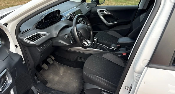 location-PEUGEOT-Entre-deux-Eaux-roadstr