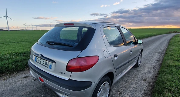 location-PEUGEOT-Abbeville-roadstr