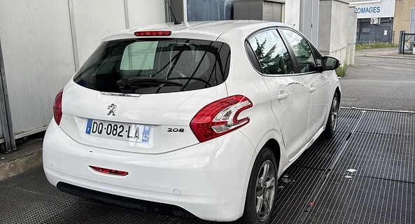 location-PEUGEOT-Saint-Étienne-roadstr