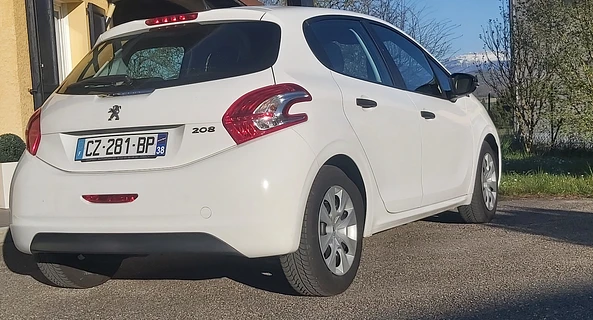 location-PEUGEOT-Châbons-roadstr