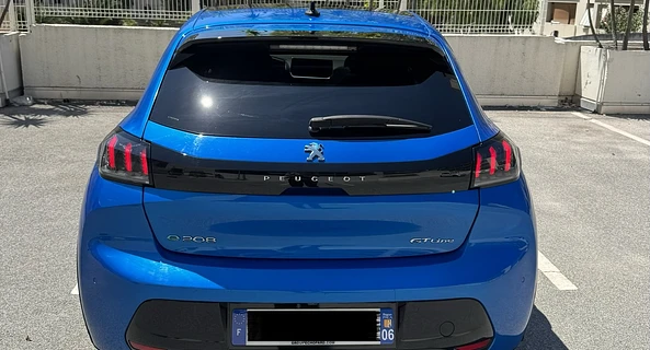 location-PEUGEOT-Nice-roadstr