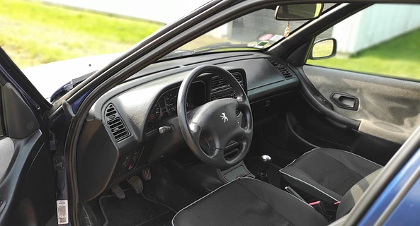 location-PEUGEOT-Fleury-les-Aubrais-roadstr