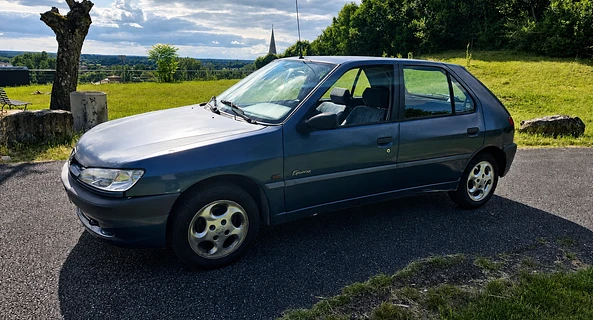 location-PEUGEOT-Tauriac-roadstr
