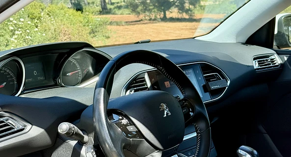 location-PEUGEOT-Toulon-roadstr