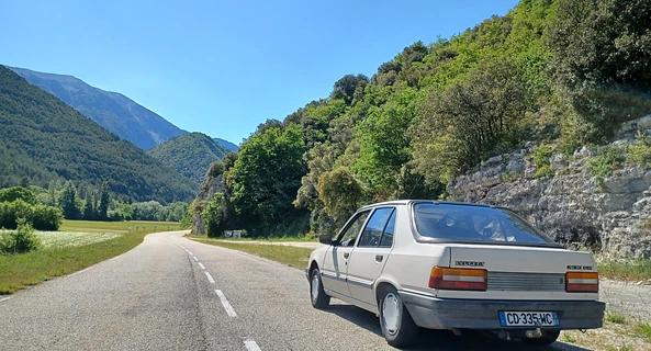 location-PEUGEOT-Marseille-roadstr