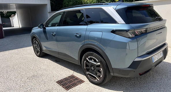 location-PEUGEOT-Vaires-sur-Marne-roadstr
