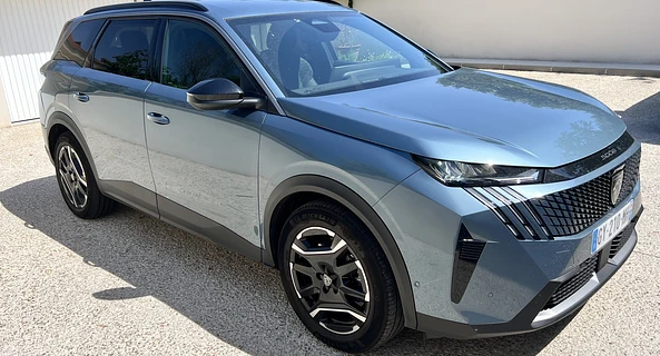 location-PEUGEOT-Vaires-sur-Marne-roadstr