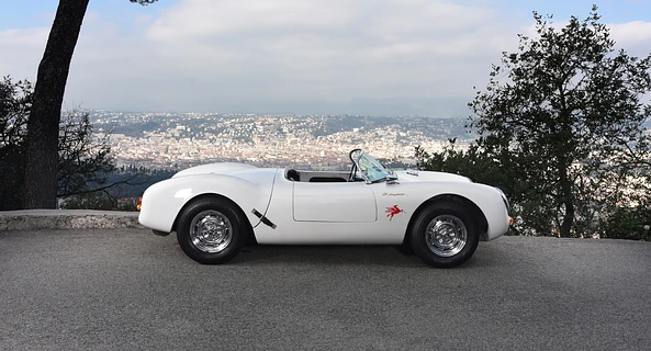 location-PORSCHE-Nice-roadstr