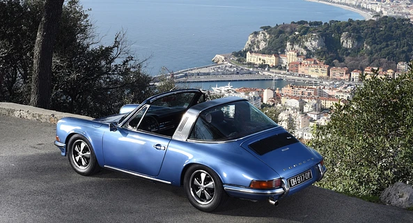 location-PORSCHE-Nice-roadstr