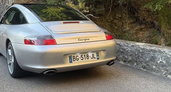 location-PORSCHE-Charavines-roadstr