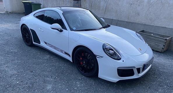 location-PORSCHE-Saint-André-le-Puy-roadstr