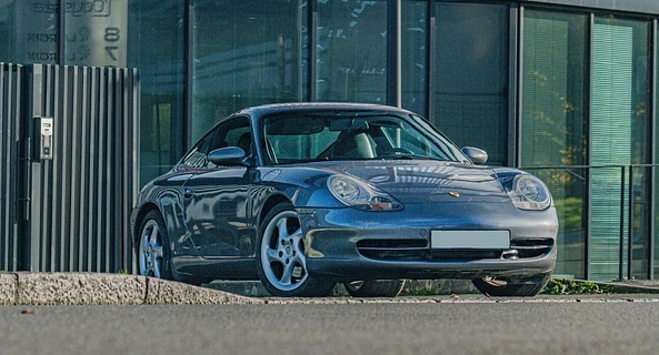 location-PORSCHE-Sainte-Luce-sur-Loire-roadstr