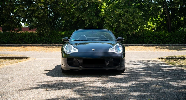 location-PORSCHE-Courbevoie-roadstr