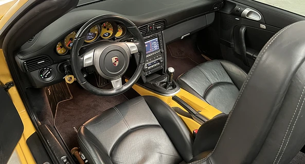 location-PORSCHE-Laillé-roadstr
