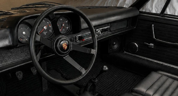 location-PORSCHE-Cannes-roadstr