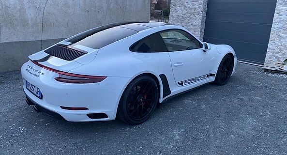 location-PORSCHE-Saint-André-le-Puy-roadstr
