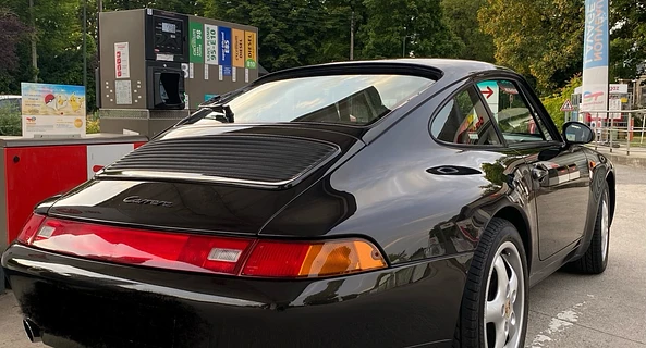 location-PORSCHE-Thiers-sur-Thève-roadstr