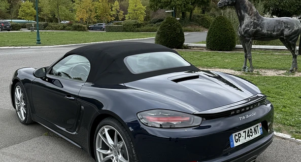 location-PORSCHE-Avilly-Saint-Léonard-roadstr