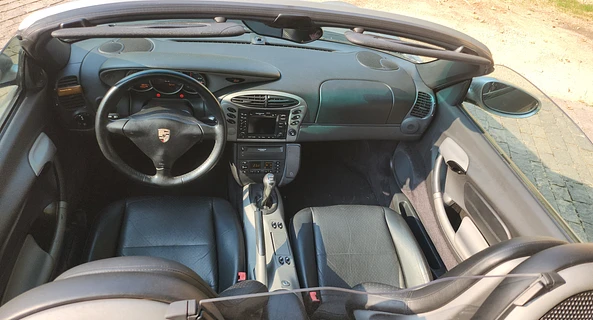 location-PORSCHE-Maillé-roadstr