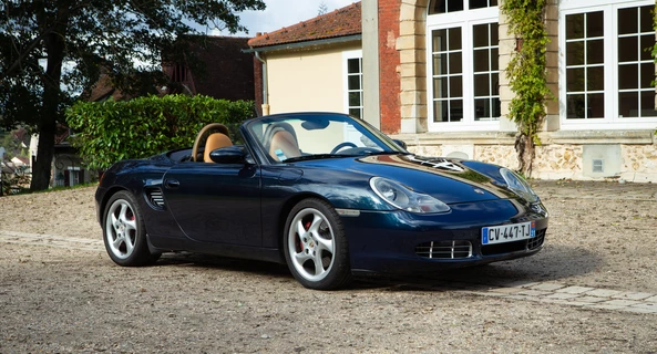 location-PORSCHE-Paris-roadstr