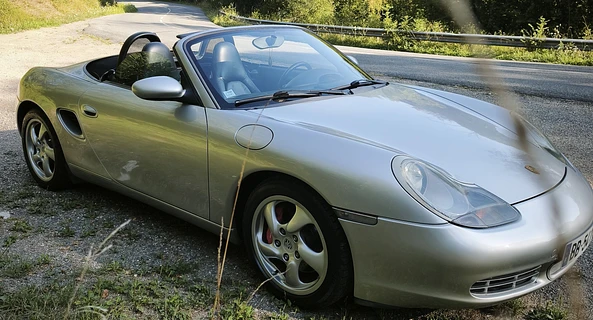 location-PORSCHE-Almont-les-Junies-roadstr