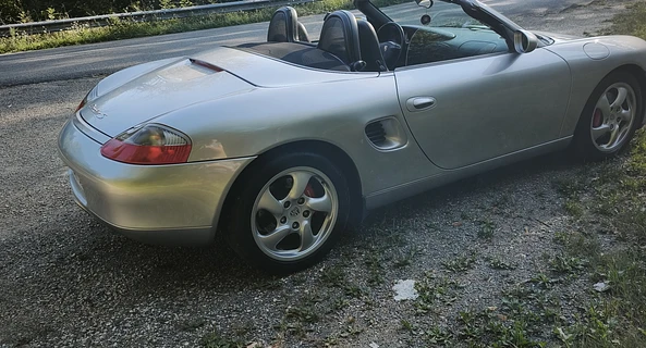 location-PORSCHE-Almont-les-Junies-roadstr