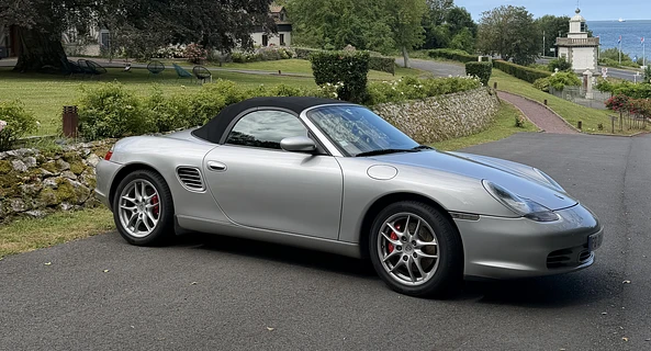 location-PORSCHE-Paris-roadstr