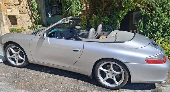 location-PORSCHE-Saint-Rome-de-Cernon-roadstr