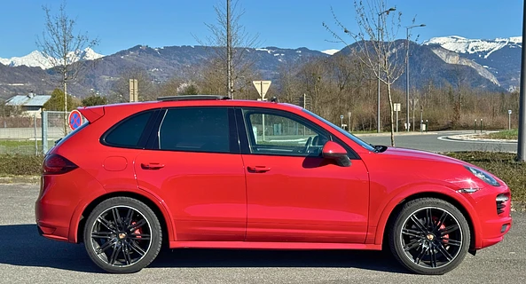 location-PORSCHE-Marignier-roadstr