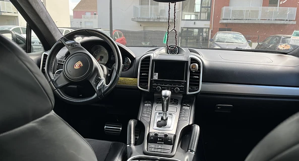 location-PORSCHE-Moussy-le-Vieux-roadstr