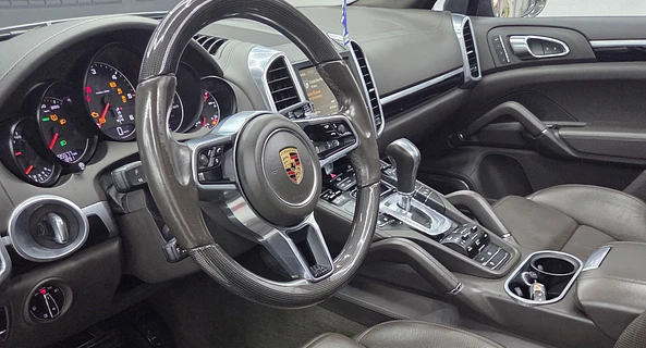 location-PORSCHE-Limeil-Brévannes-roadstr