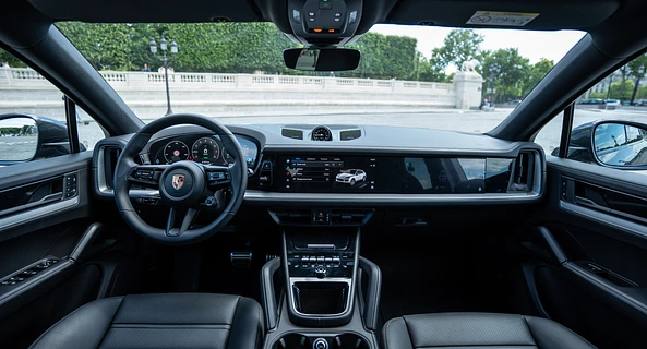 location-PORSCHE-Paris-roadstr