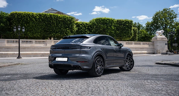 location-PORSCHE-Paris-roadstr
