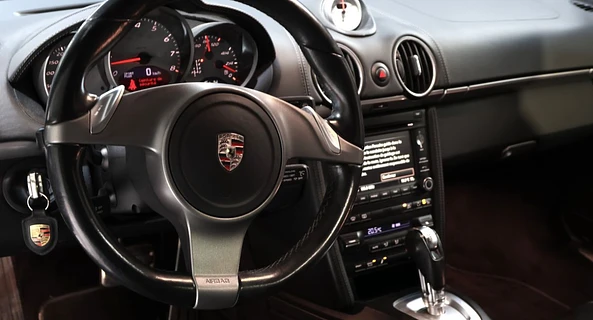location-PORSCHE-Guillac-roadstr